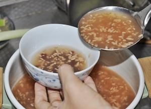 酸梅山楂醪糟汤的做法 步骤8