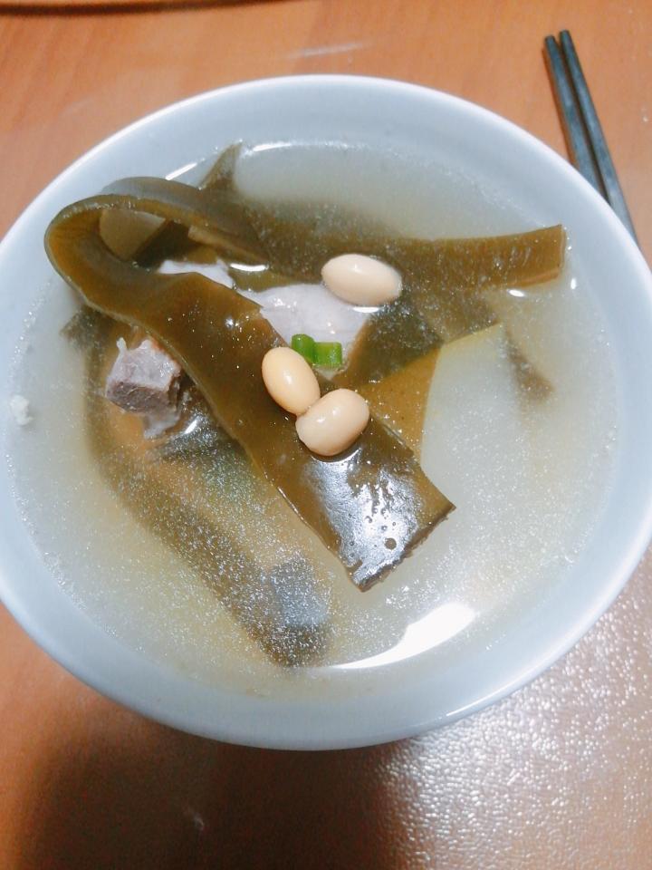 冬瓜黄豆海带猪骨汤