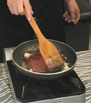 香煎澳州肉眼牛排的做法 步骤5