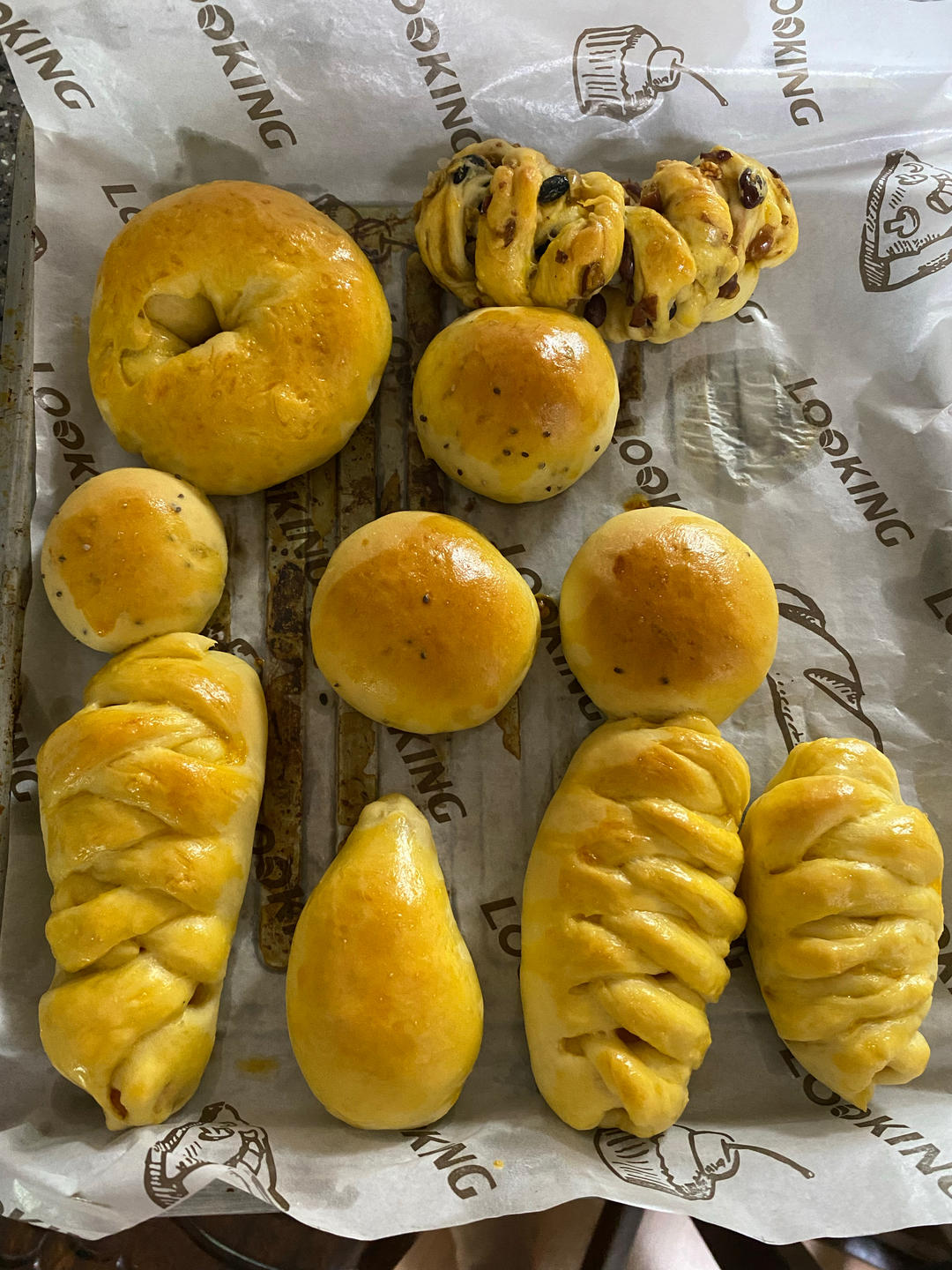 热狗面包棒，复刻儿时的味道，软乎乎的面包里藏着烤肠，太香了