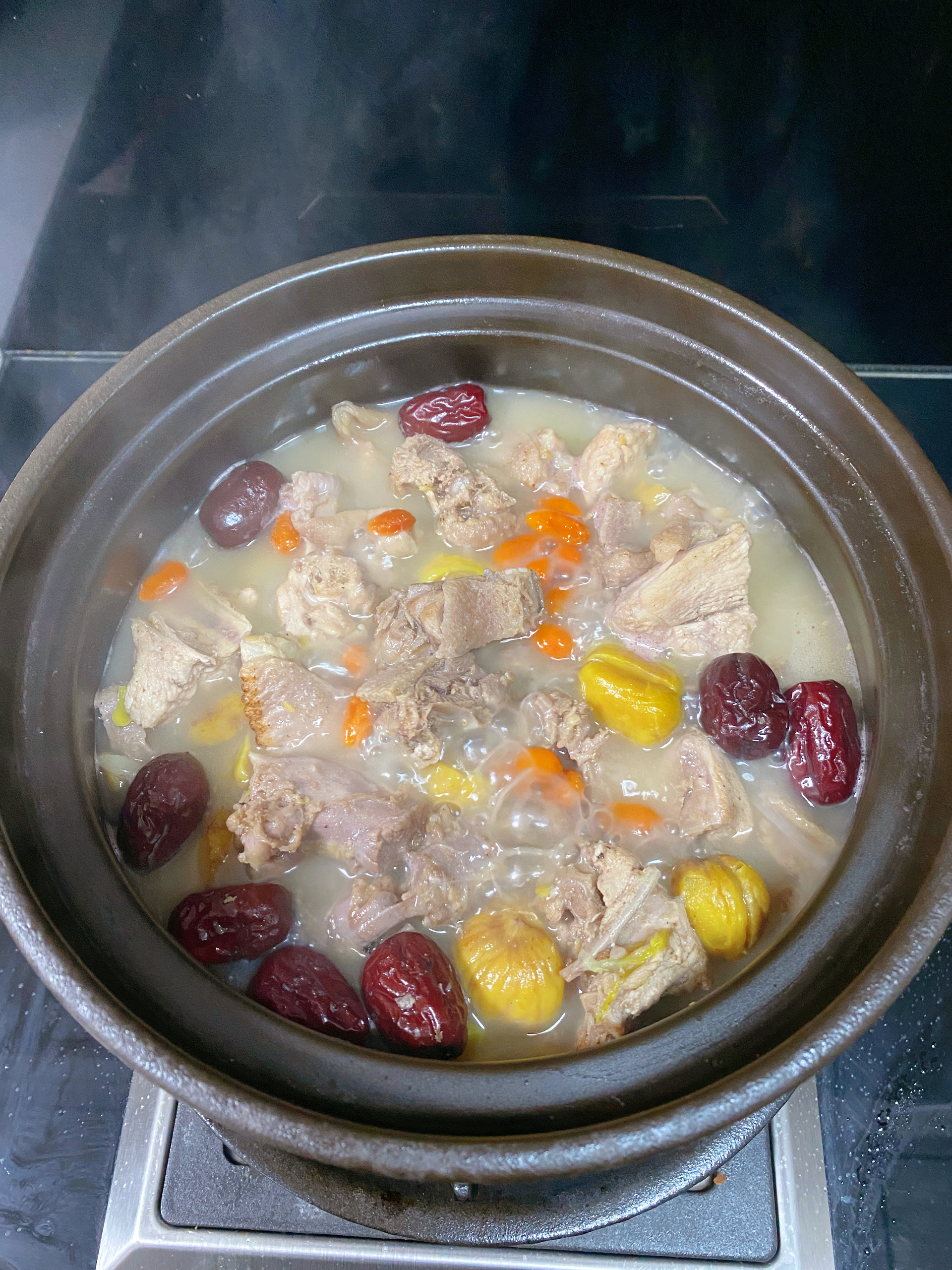 冬天最爱喝的板栗鸡汤！的做法