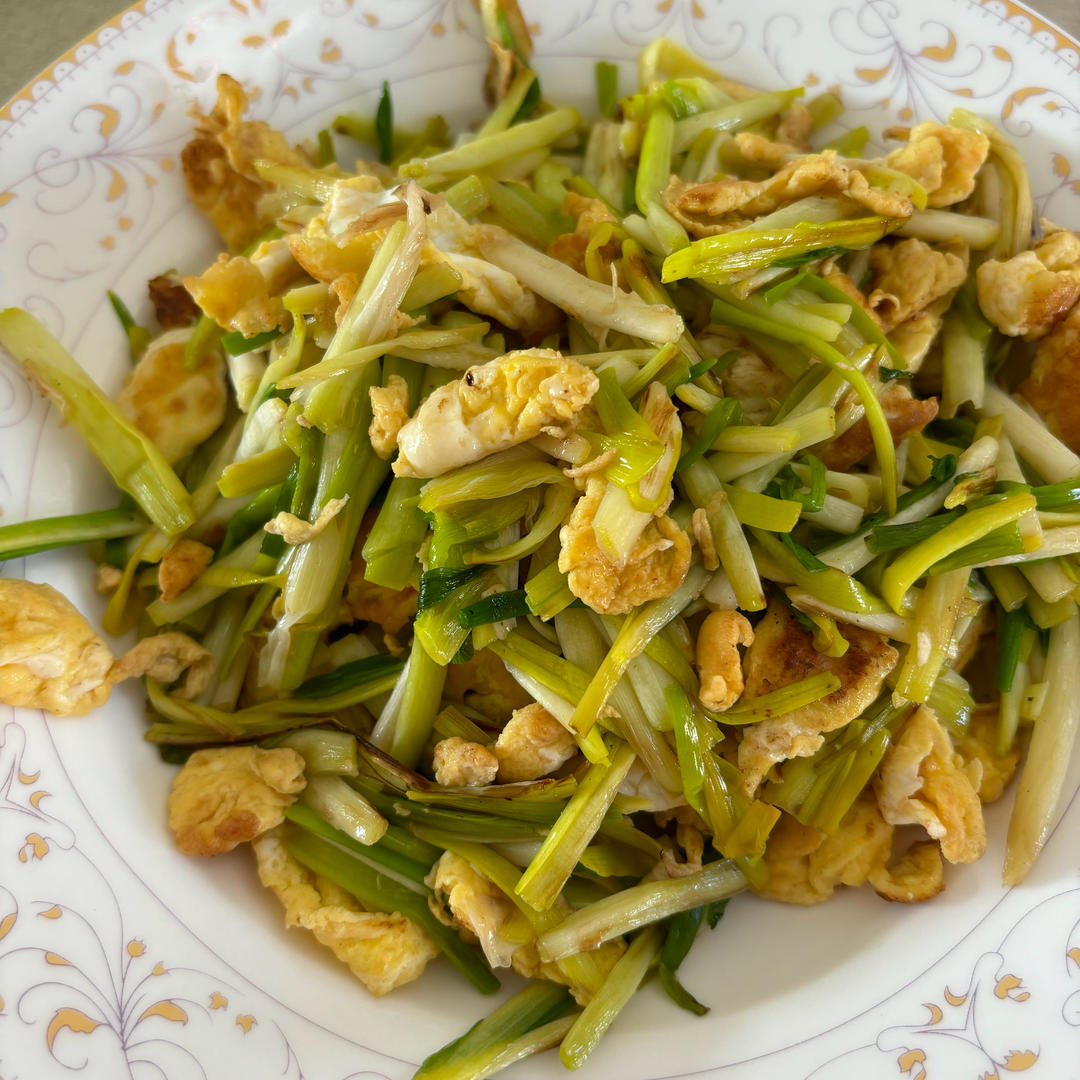 蒜苗炒鸡蛋
