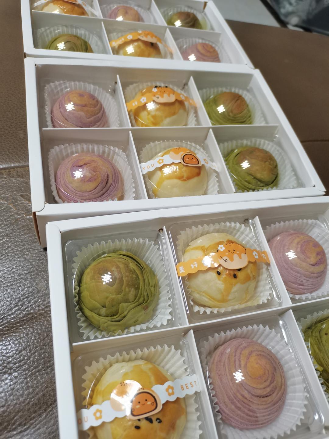 蛋黄酥~紫薯、抹茶、原味~花好月圆，中秋快乐~内附一次做六色蛋黄酥方法~