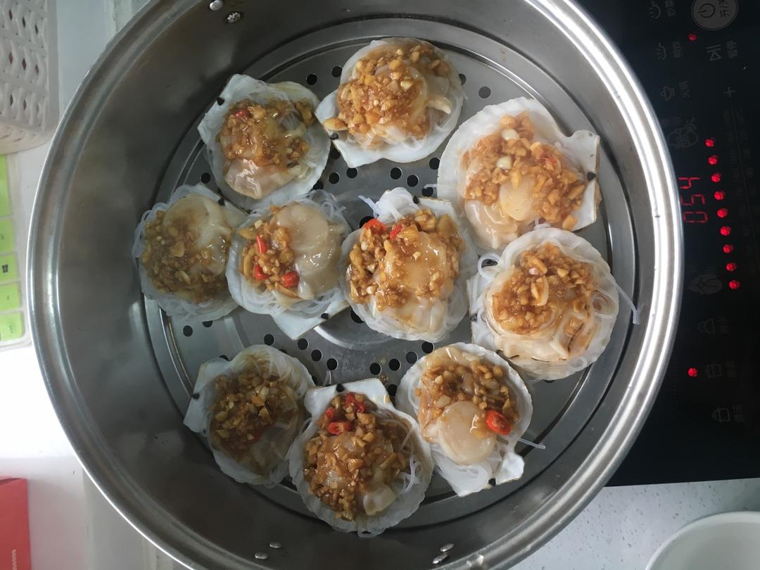 蒜蓉粉丝蒸扇贝粉丝入味有诀窍