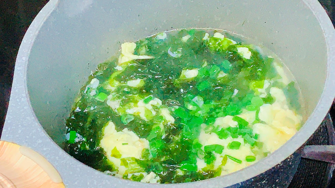 三分钟搞定的虾皮紫菜蛋花汤