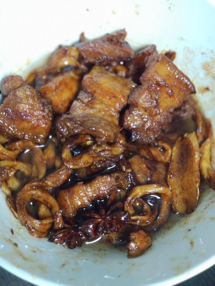 不焯水不放油的家常红烧肉