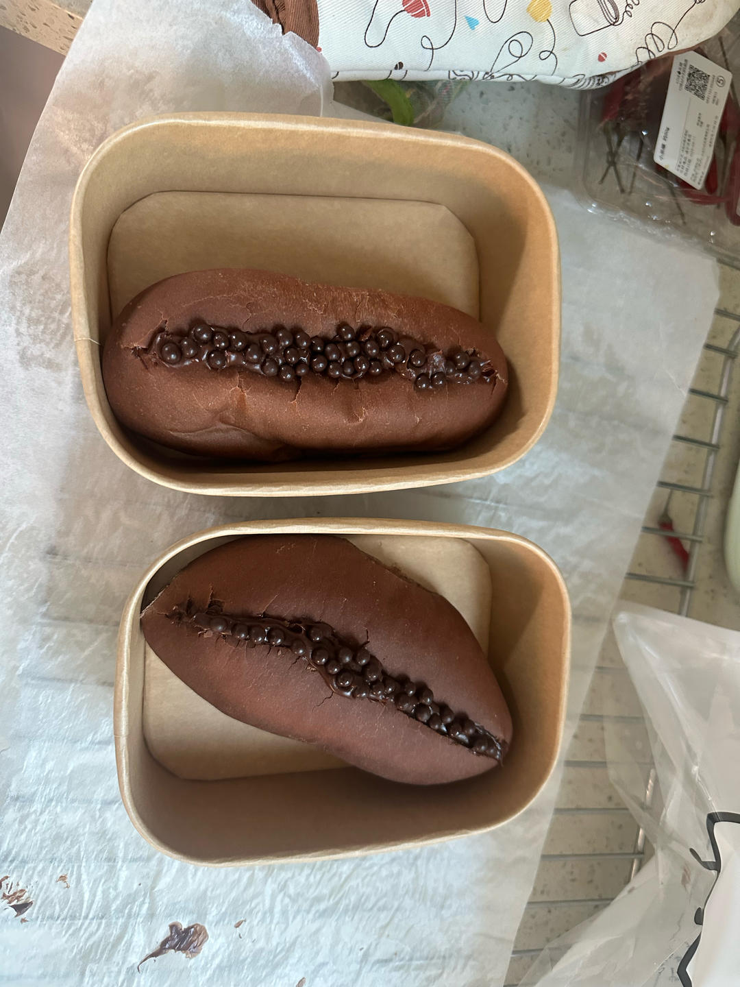 巧克力脆脆珠面包