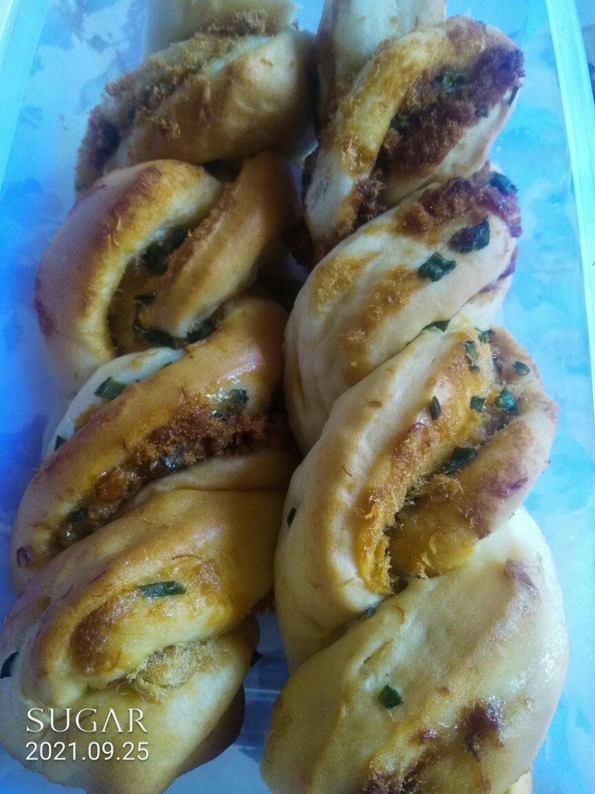 香葱肉松手撕面包_消耗沙拉酱