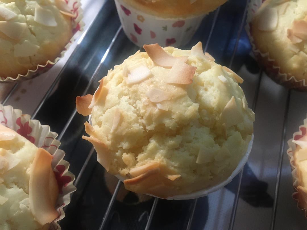 玛芬纸杯蛋糕 搅拌几下就做好了