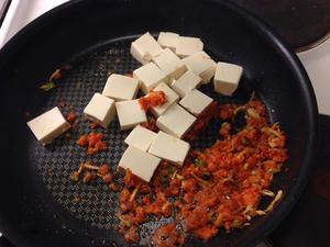 蟹肉蟹黄豆腐煲-蟹逗宝儿的做法 步骤11