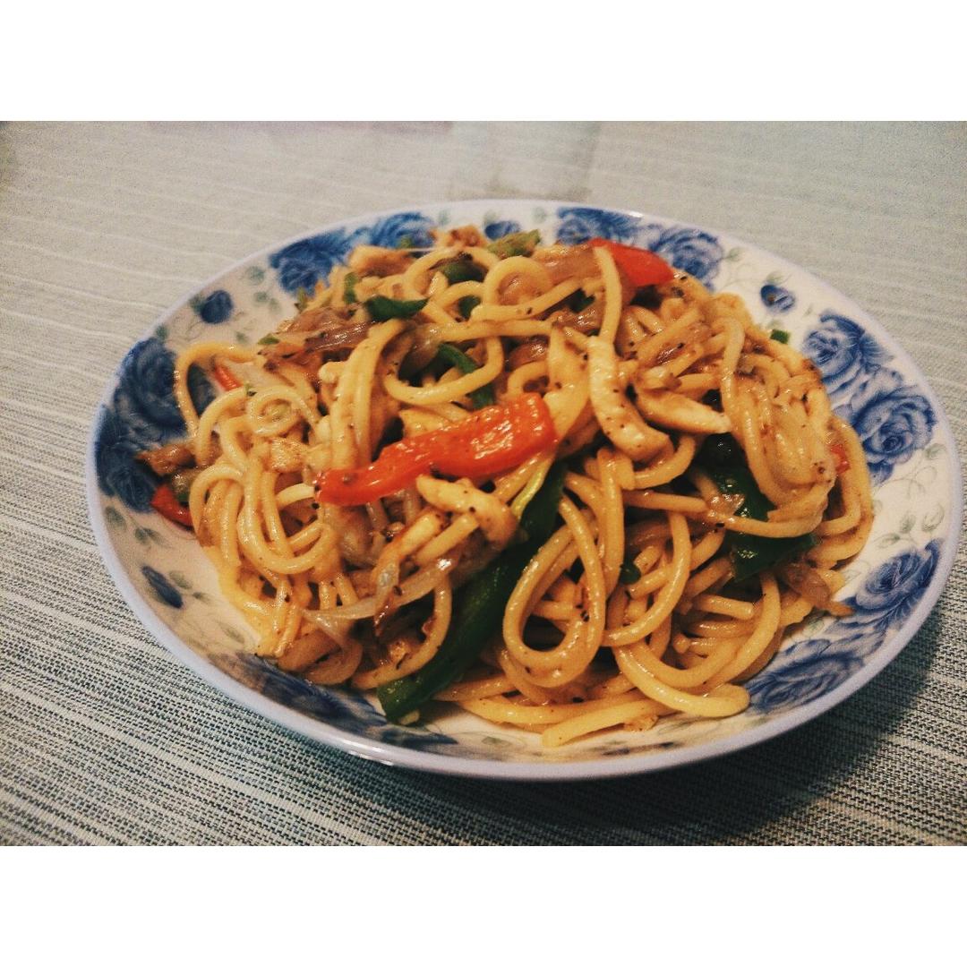 黑椒鸡丝意面