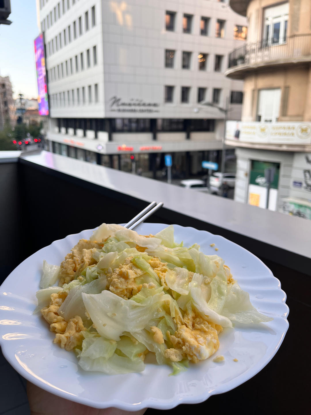 手撕包菜炒鸡蛋
