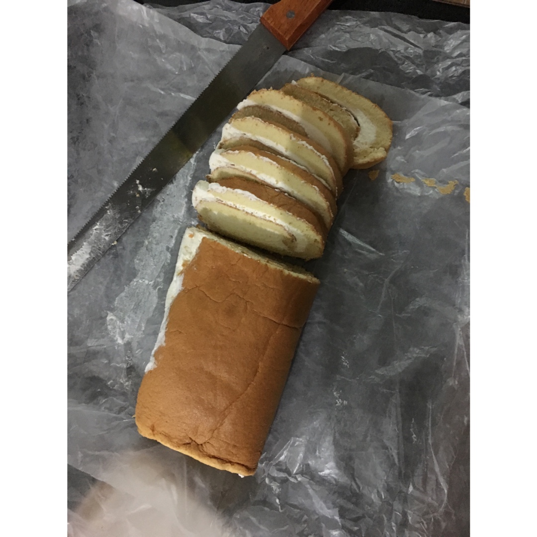 《Tinrry下午茶》教你做基础原味蛋糕卷