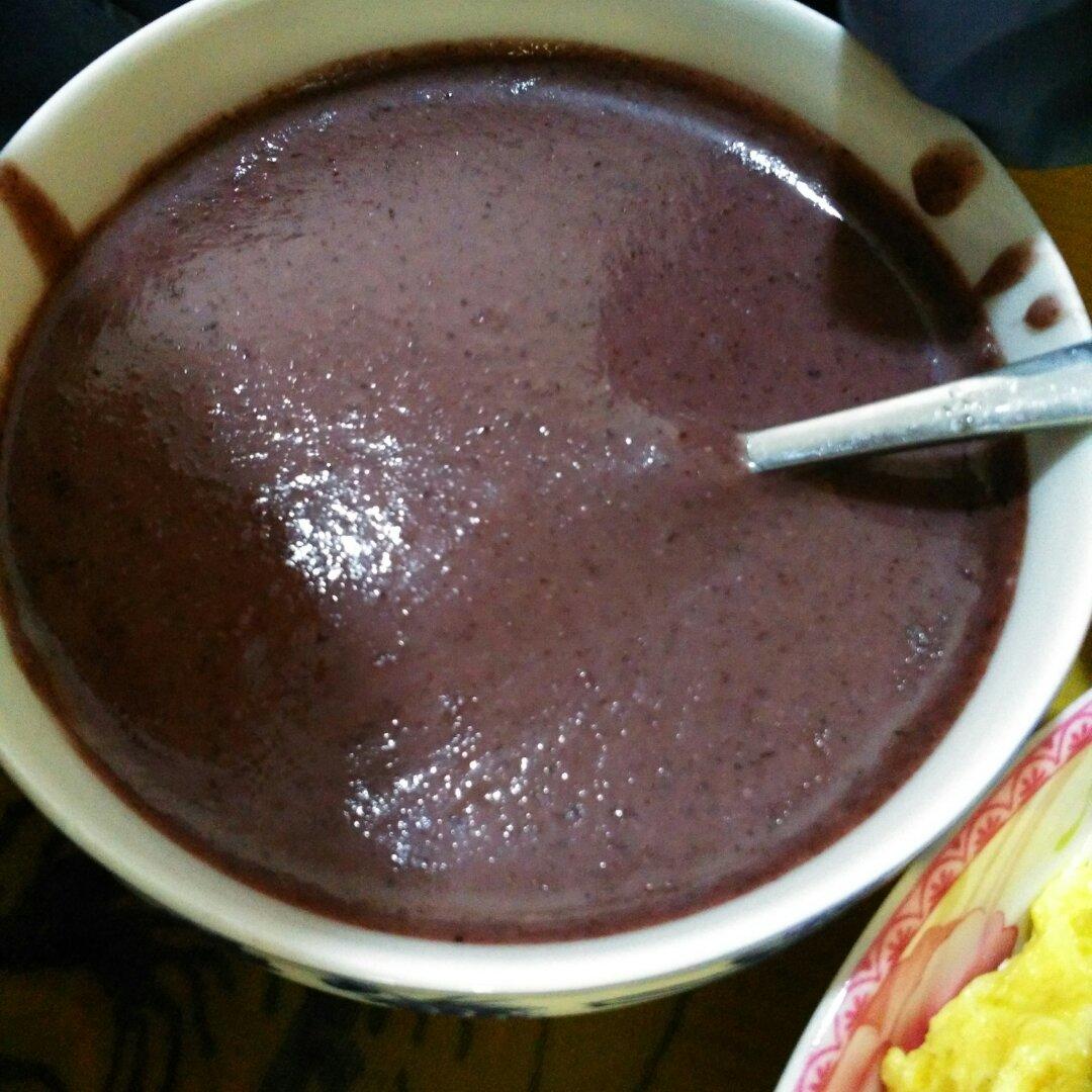 紫台朔漠做的红豆薏米黑豆米糊