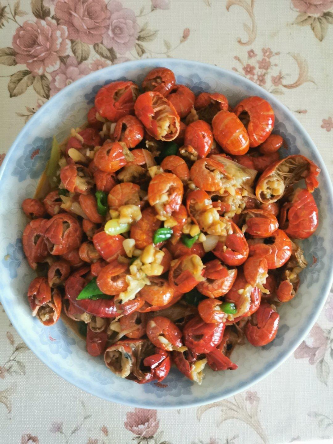 简简单单の蒜蓉炒虾尾🦐