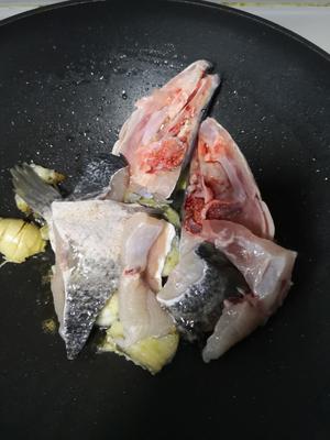 广式水煮鱼的做法 步骤2