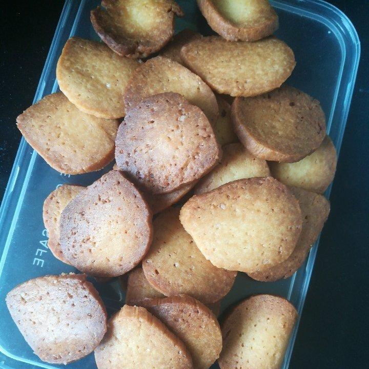 极简风炼奶小饼干