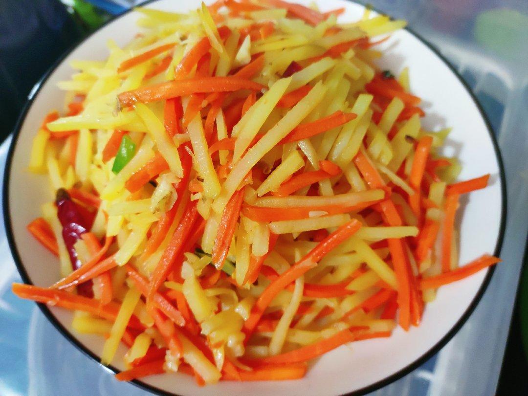 炒胡萝卜土豆丝