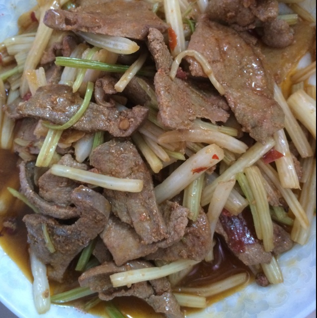芹菜炒猪肝