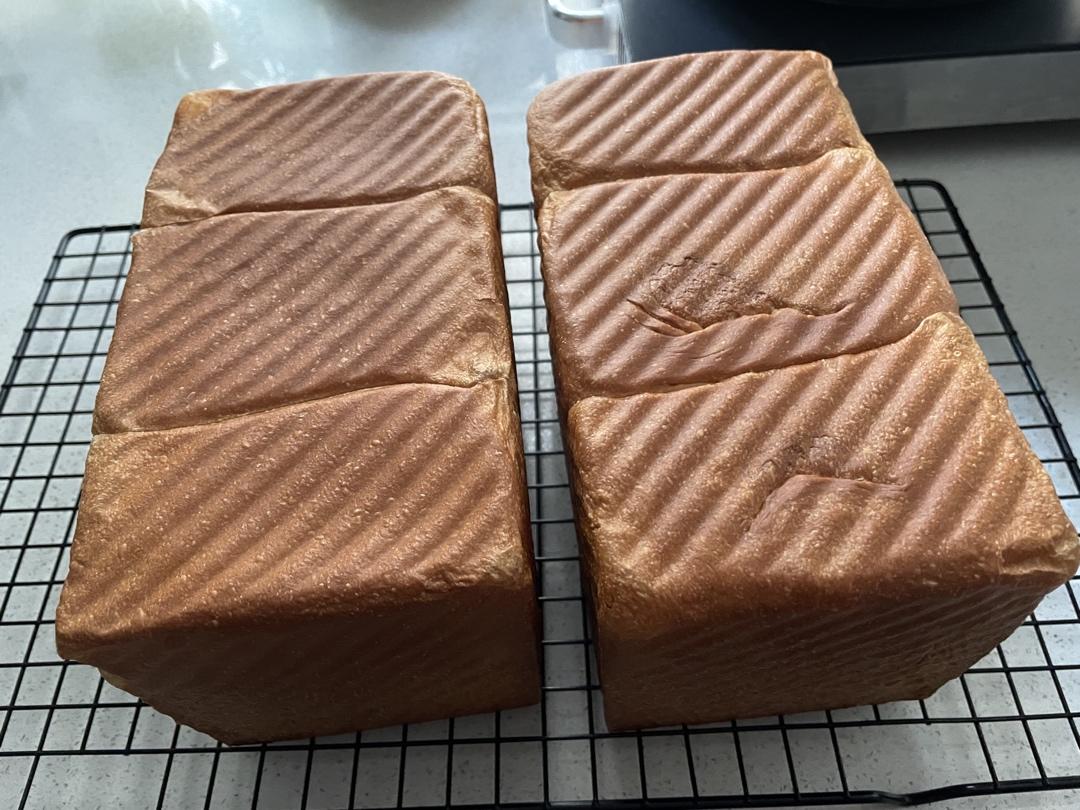 奶香纯粹的重料淡奶油吐司