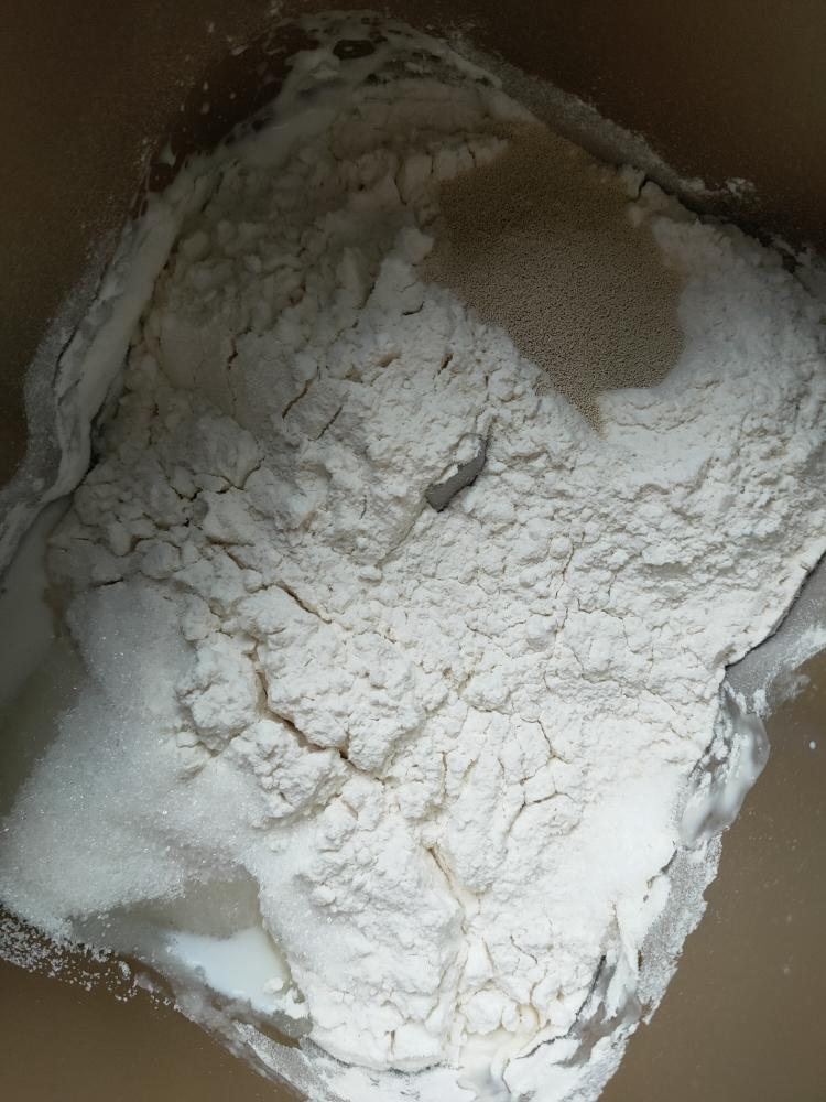 纯奶手撕吐司的做法 步骤1