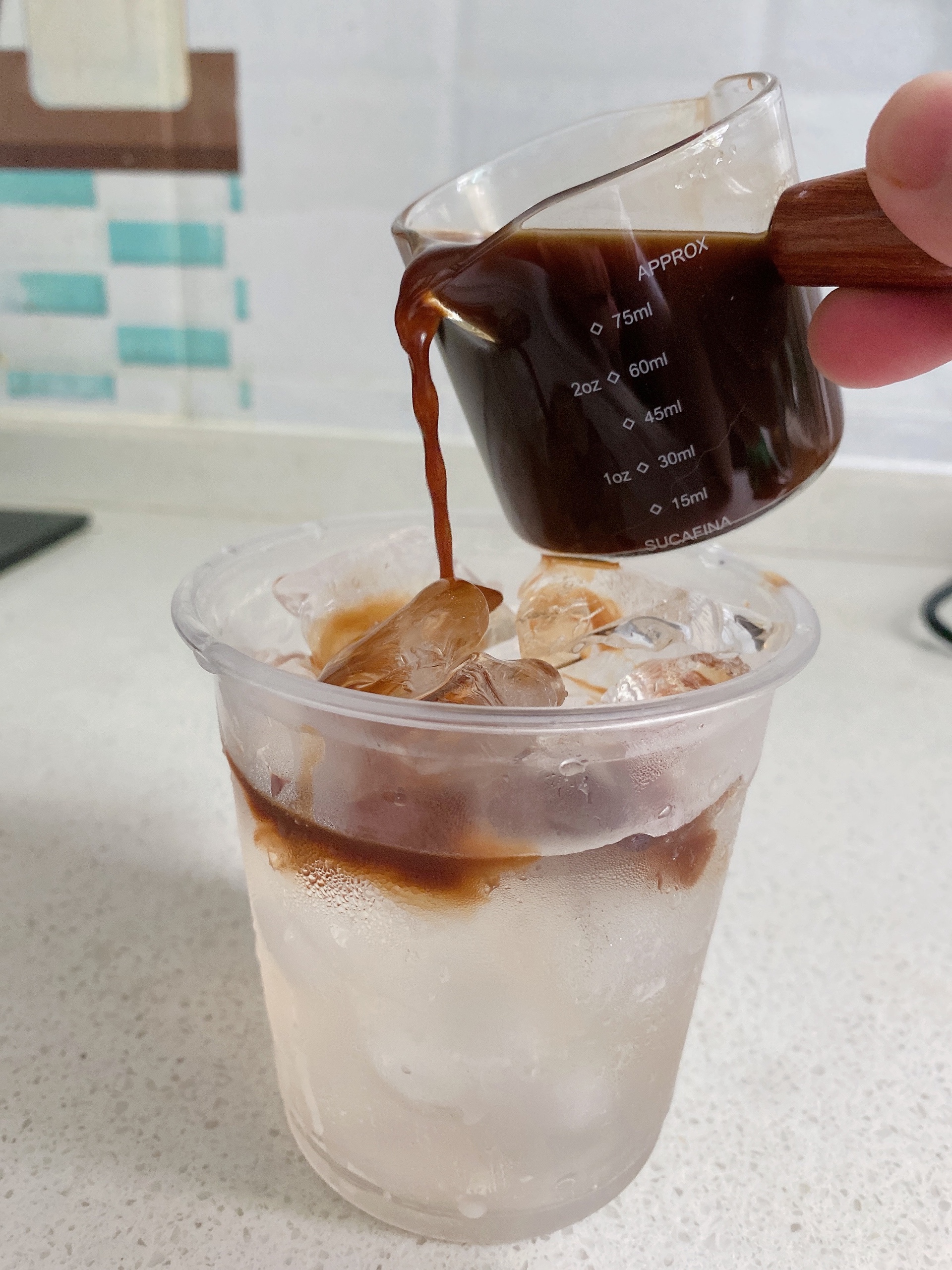咖啡续命计划第四弹-生椰冰美式的做法 步骤4