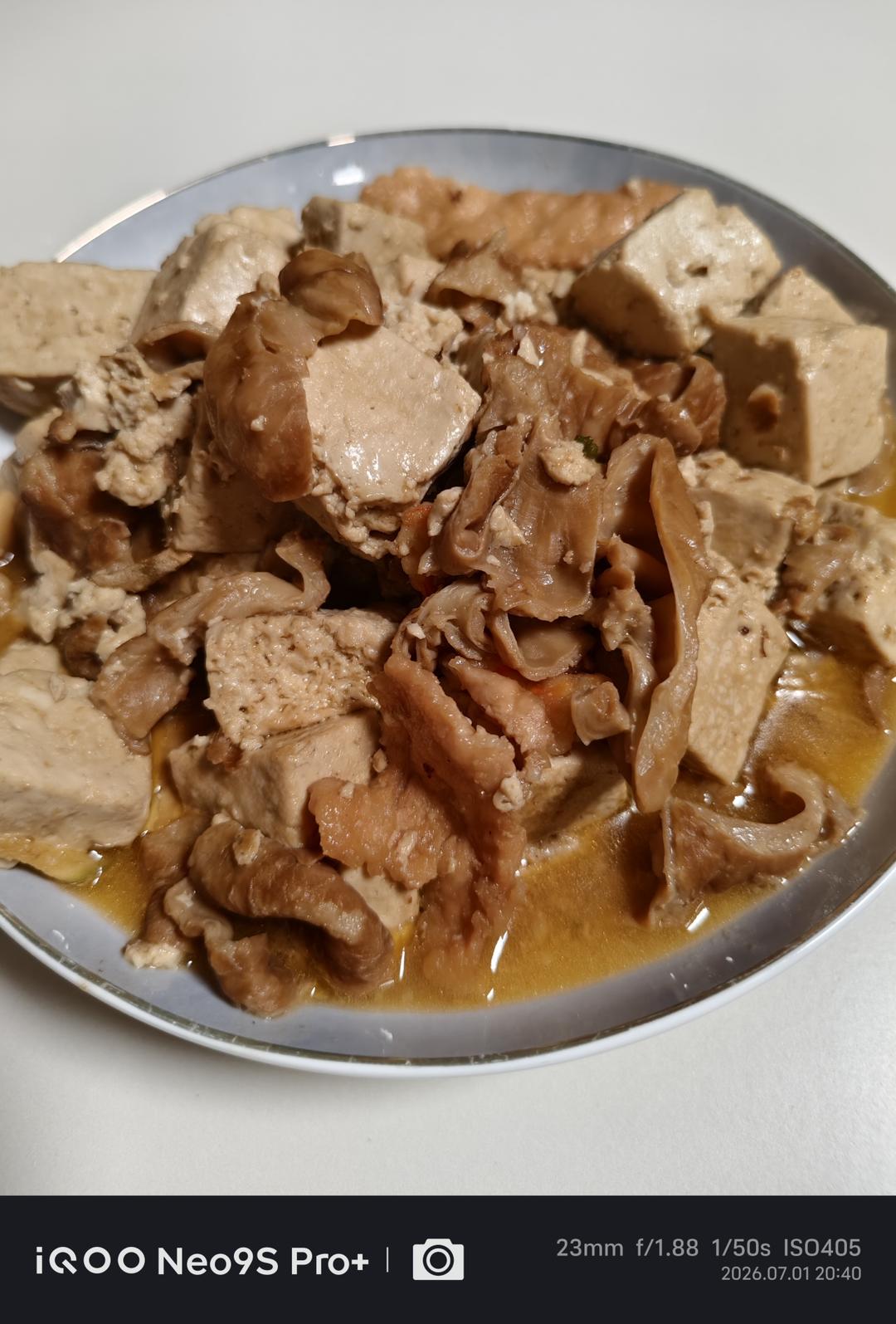 肥肠炖豆腐