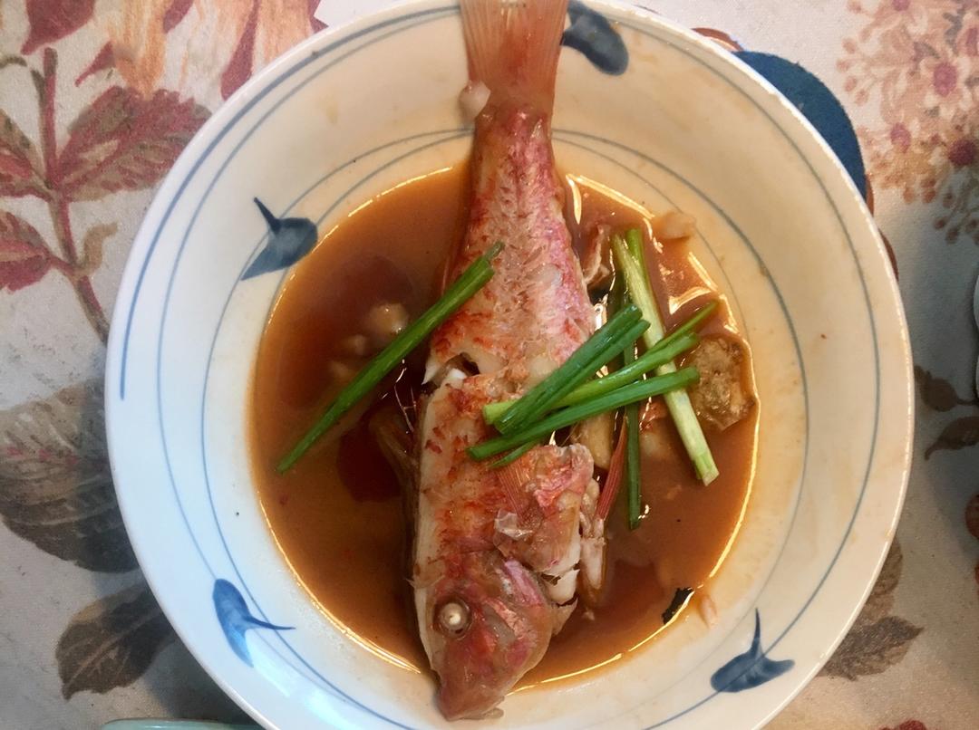 酱油炖金线鱼