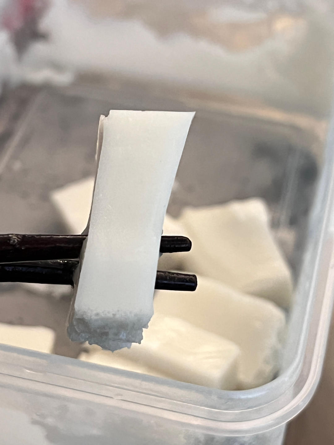 如何做出一份如牛奶白的猪皮冻