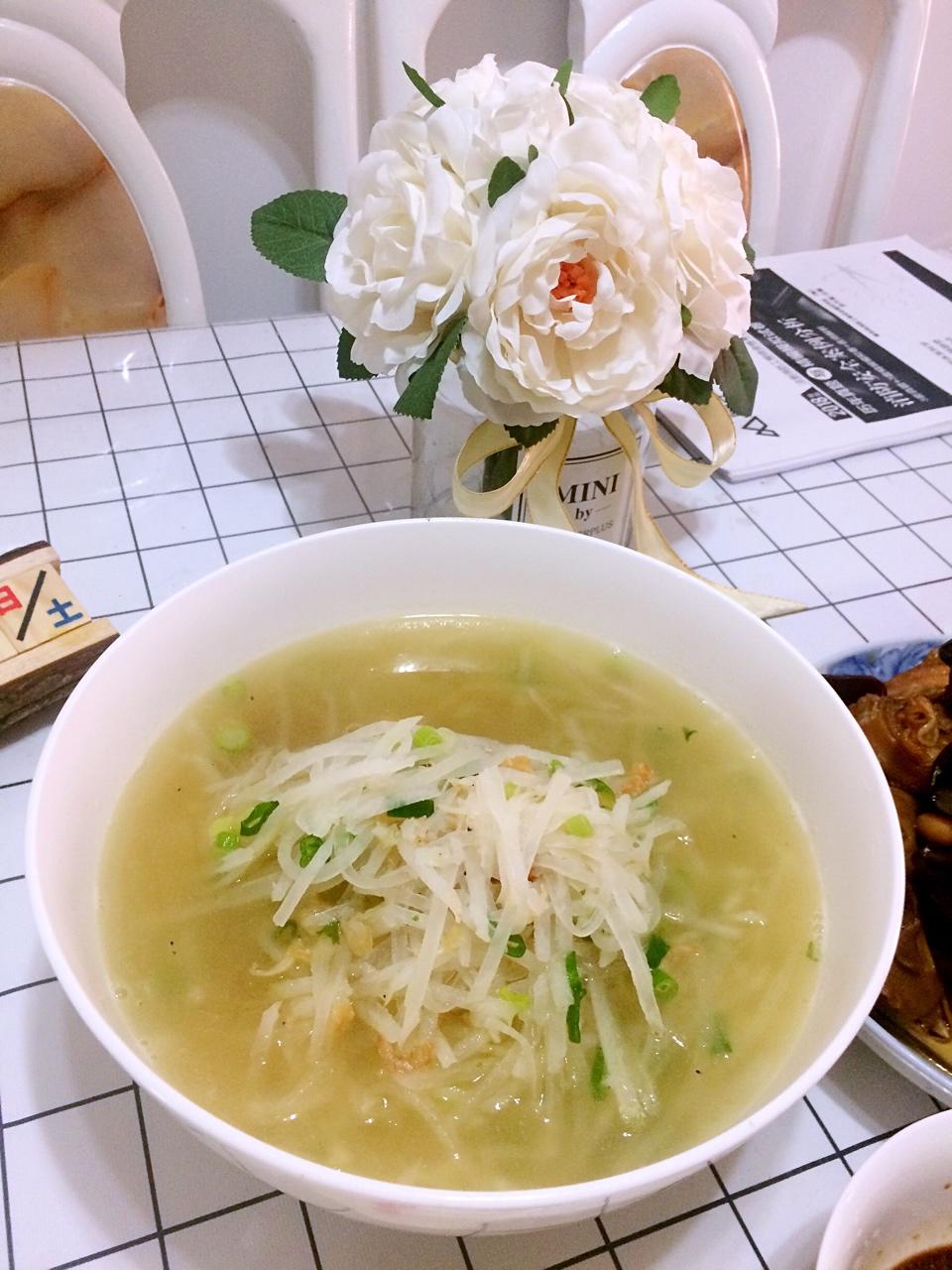 仰望星空_做的虾皮萝卜丝汤