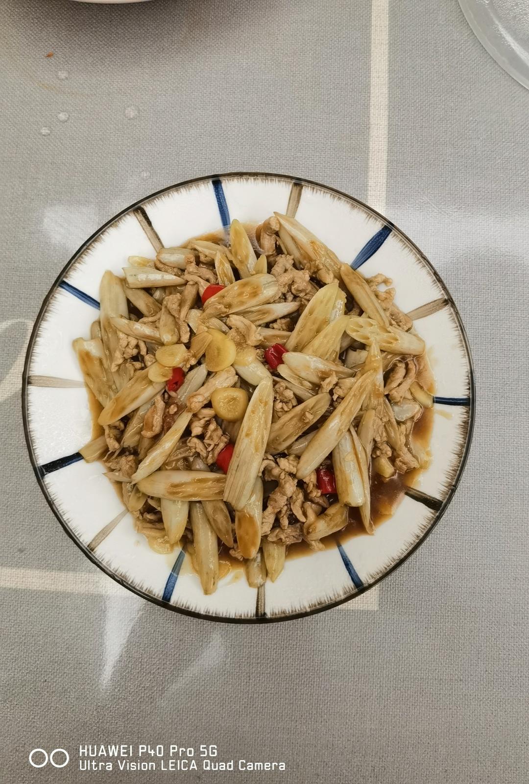 能干掉几碗饭的酸辣藕带炒肉丝