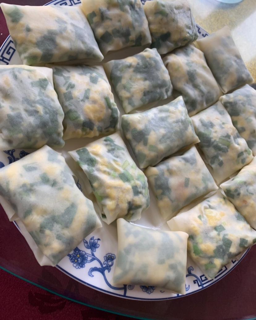 用饺子皮做的韭菜馅儿春卷