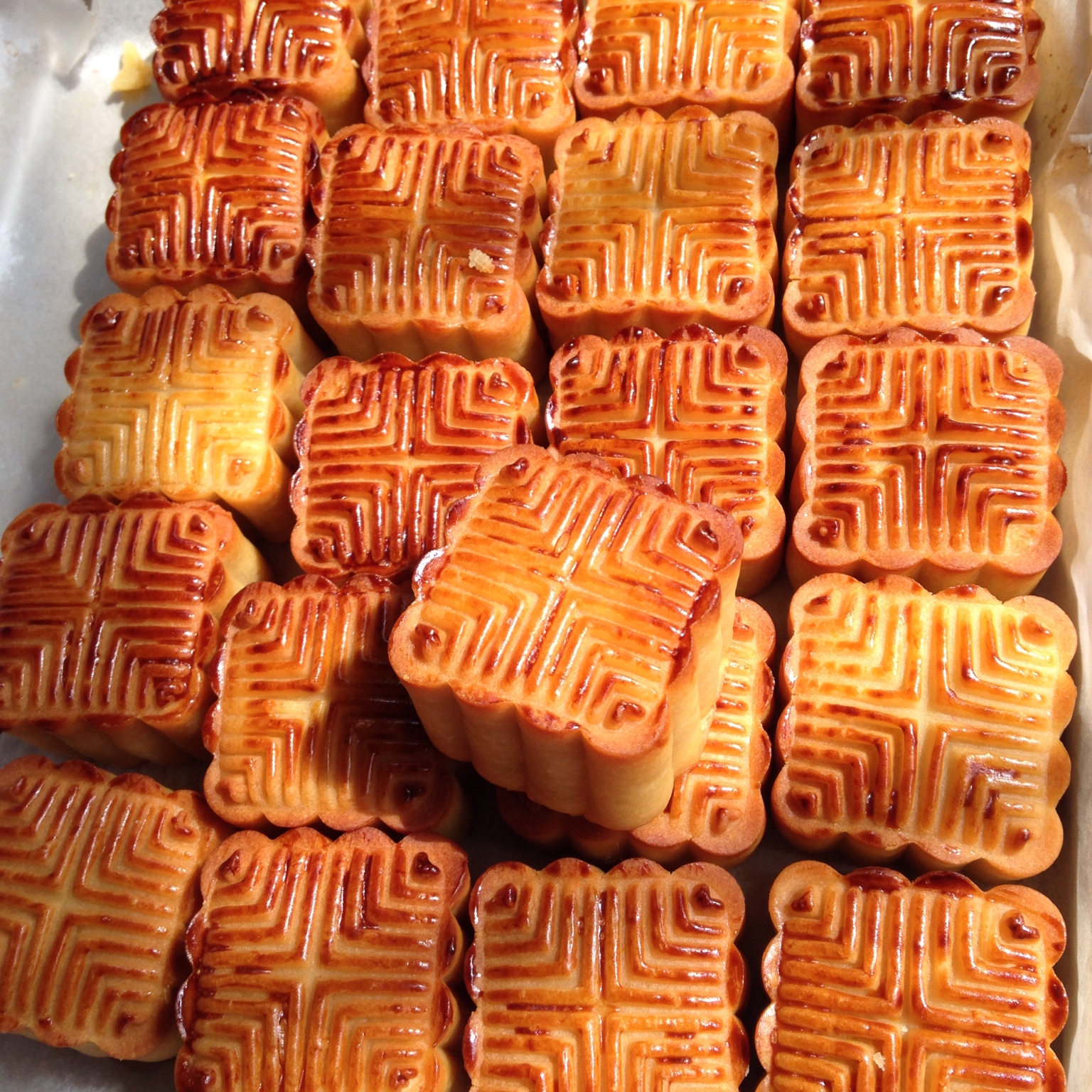 广式月饼—蛋黄莲蓉月饼