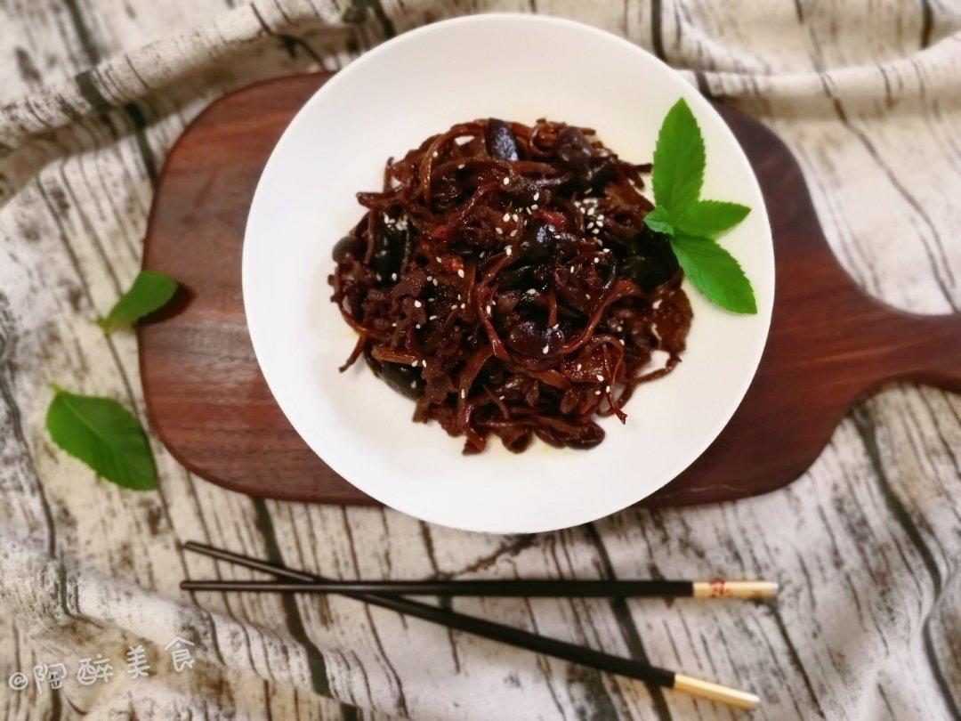 鱼汤‘约会’菜肉鲜贝大馄饨