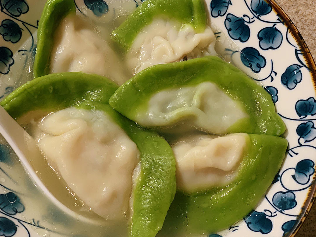 翡翠白玉白菜饺子详细版（附翡翠白玉白菜饺子包法，翡翠白玉饺子皮两种制法，面包机和面，翡翠白玉烧卖，各种馅料搭配）