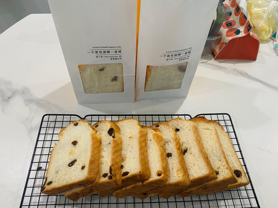 超柔软一发‼️奶香葡萄干手撕吐司『松软拉丝』