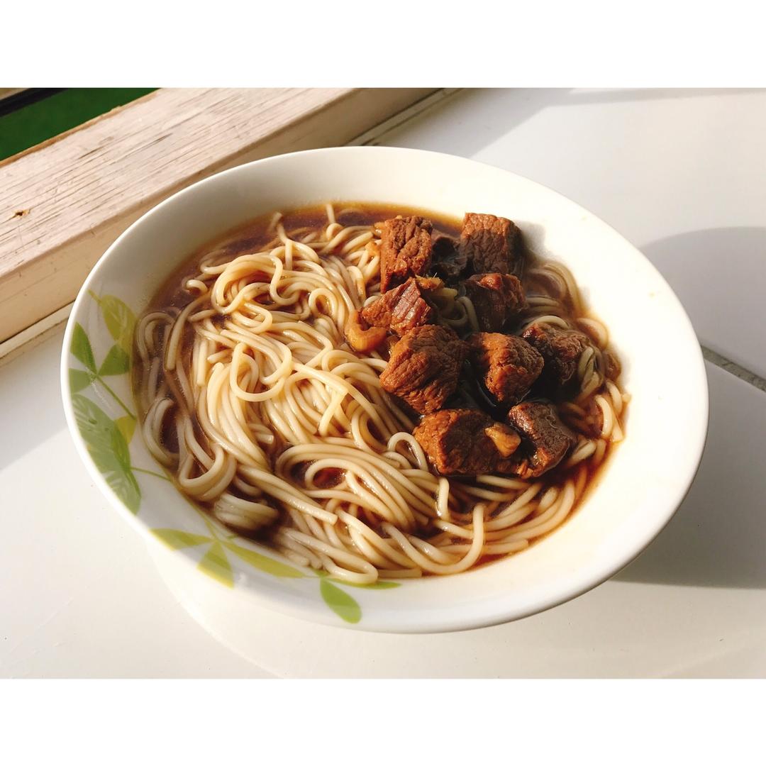 正宗台湾红烧牛肉面