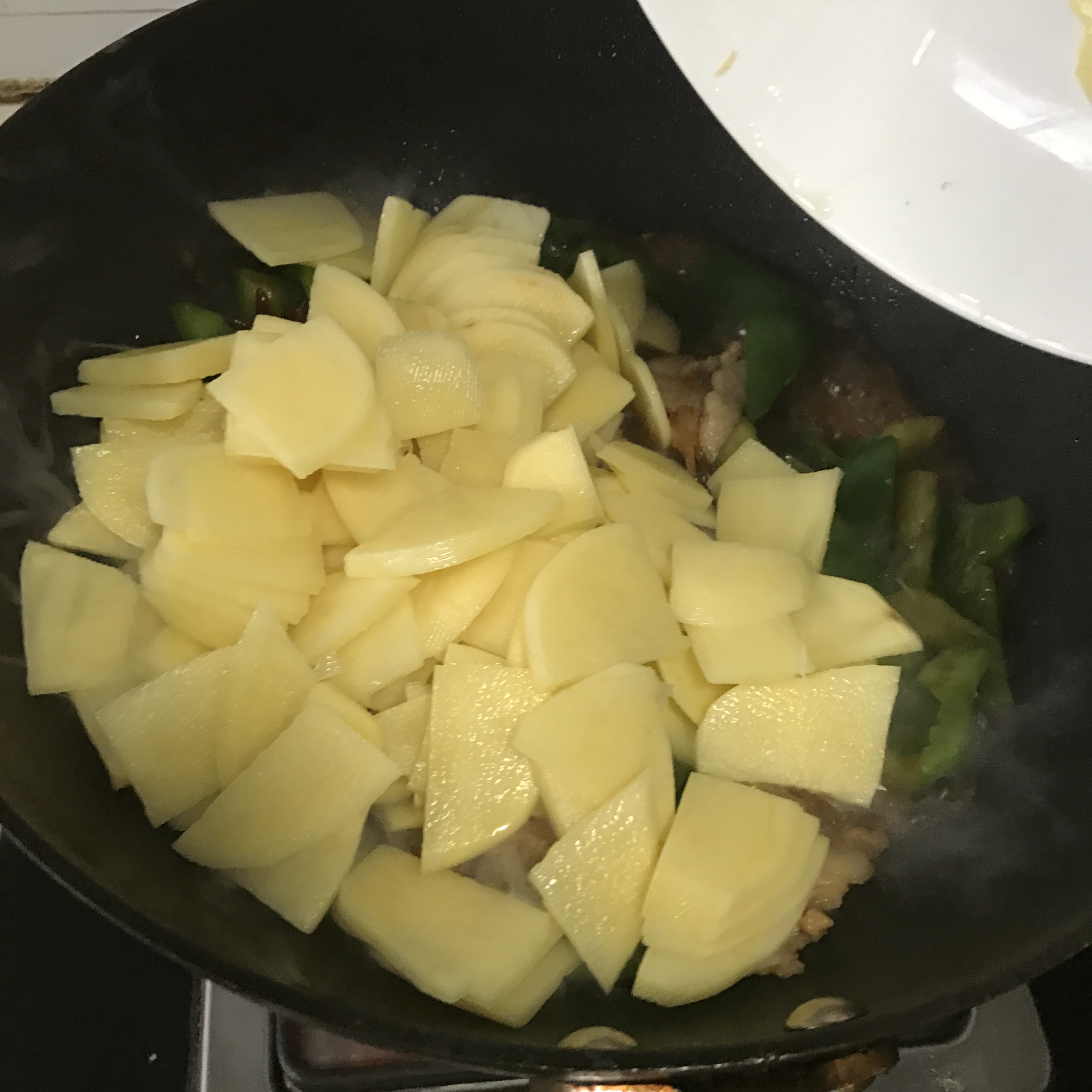最爱：青椒土豆片的做法 步骤6