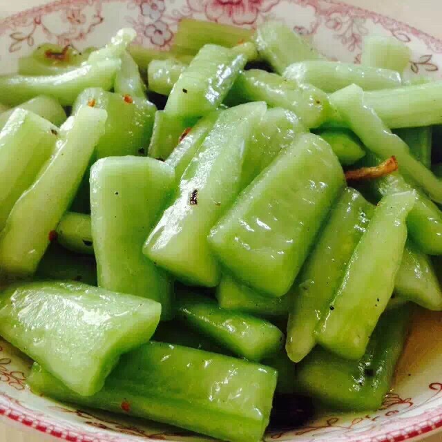 尕超超做的炝炒黄瓜条