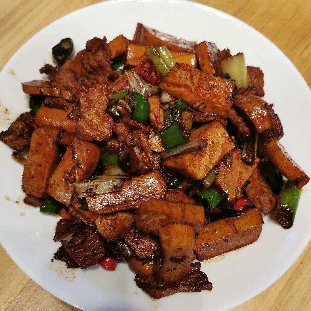 酱香干炒肉