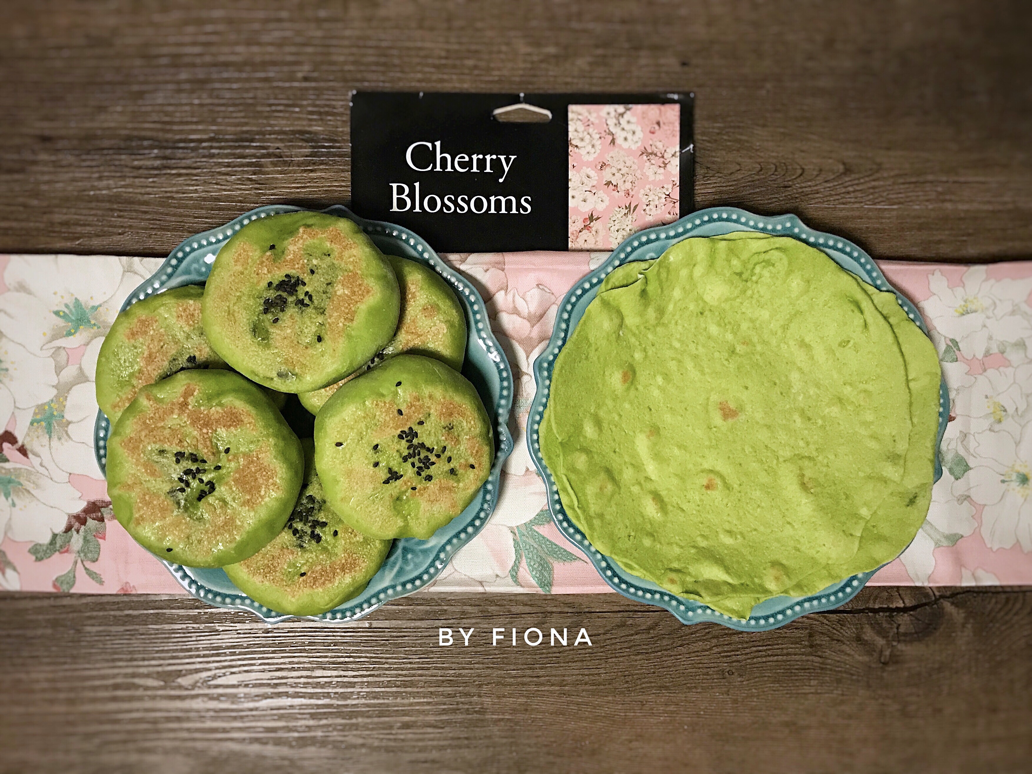 翠绿色的菠菜汁墨西哥卷饼及日式红豆沙馅饼（不用烤箱）的做法