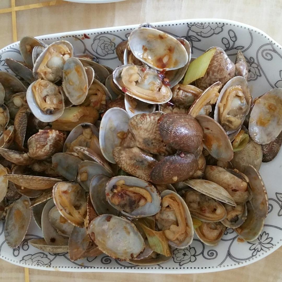 蒜香炒花甲