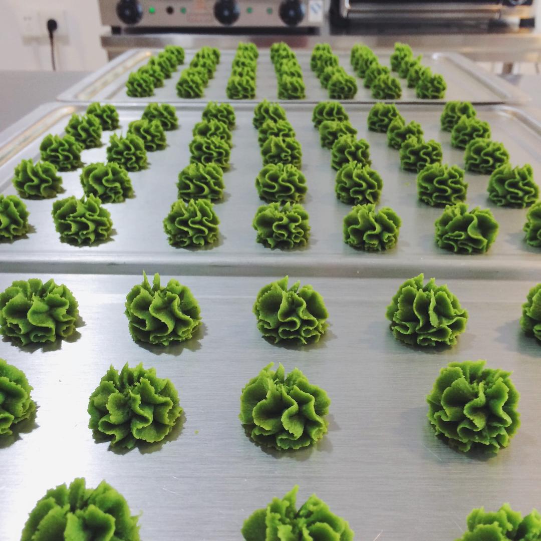 香酥碧绿的开心果曲奇