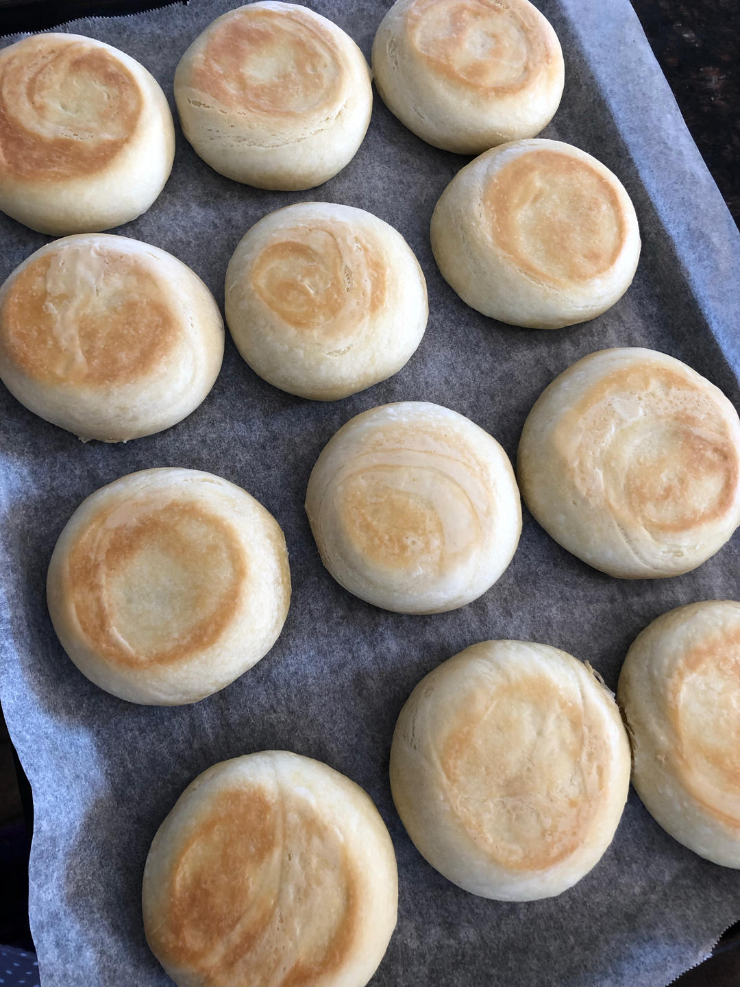 这么薄的皮，这么多的馅儿~~ | 金黄香酥的栗子肉松饼