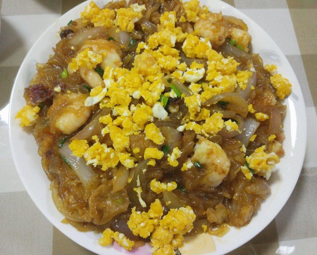 去餐厅必点的粤式虾皇粉丝煲