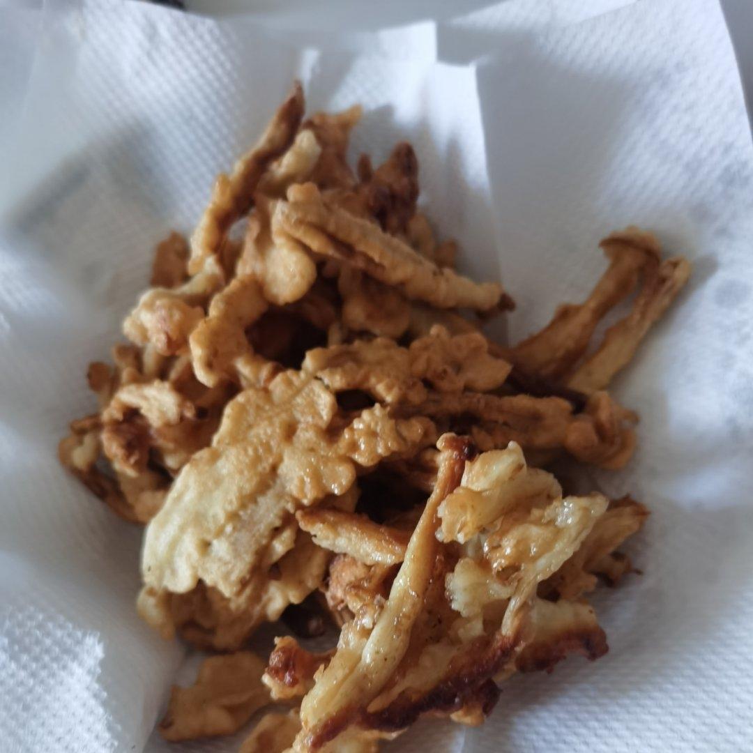 炸蘑菇(鲜美，多汁，不用再蘸料)