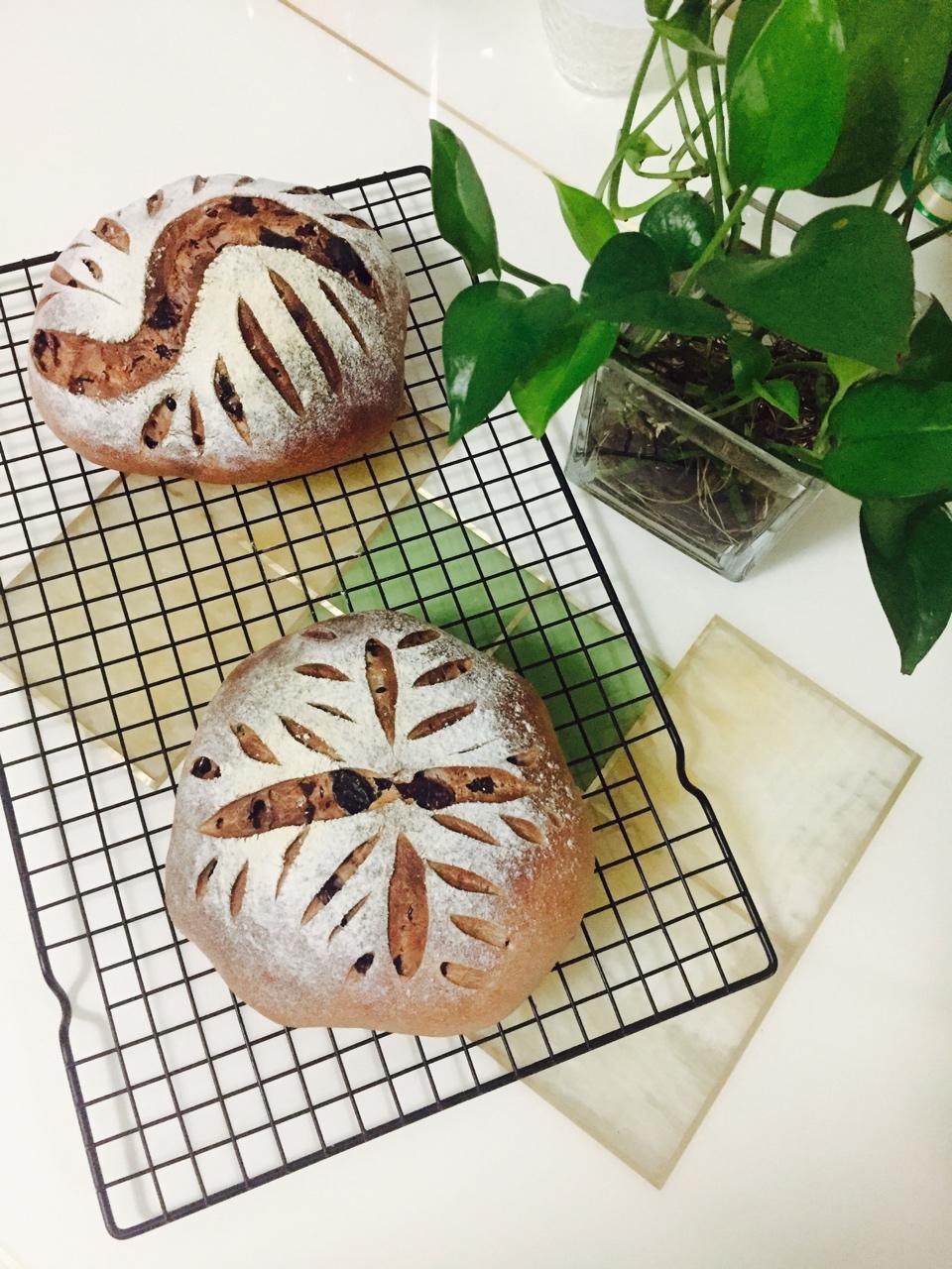 回味悠长的红酒果干面包