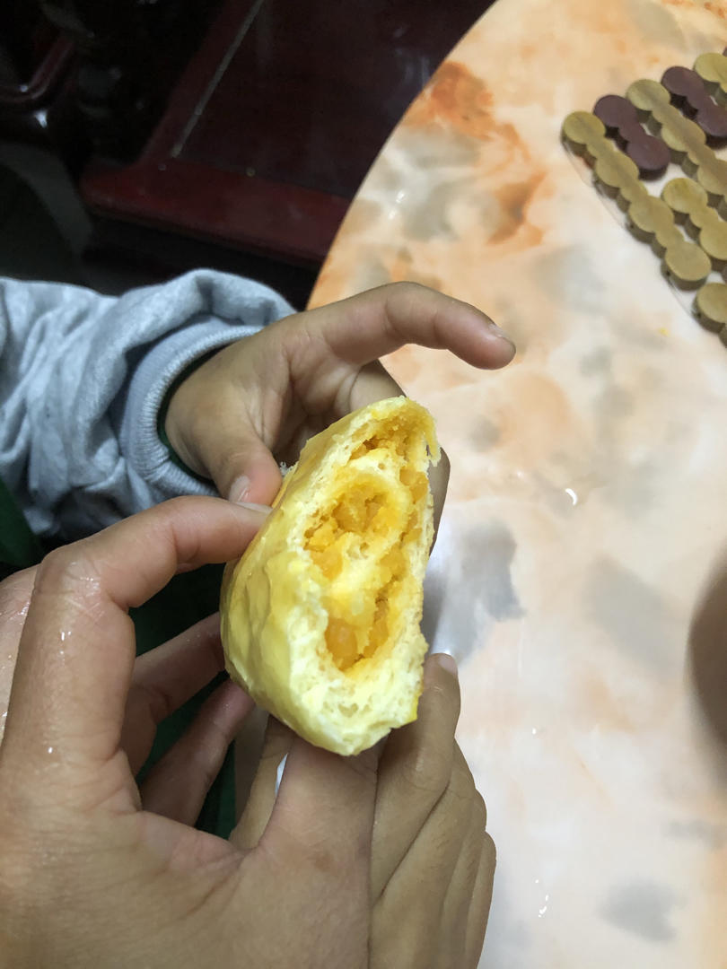 ㊙️超柔软，隔夜也不会硬‼️蛋黄肉松面包