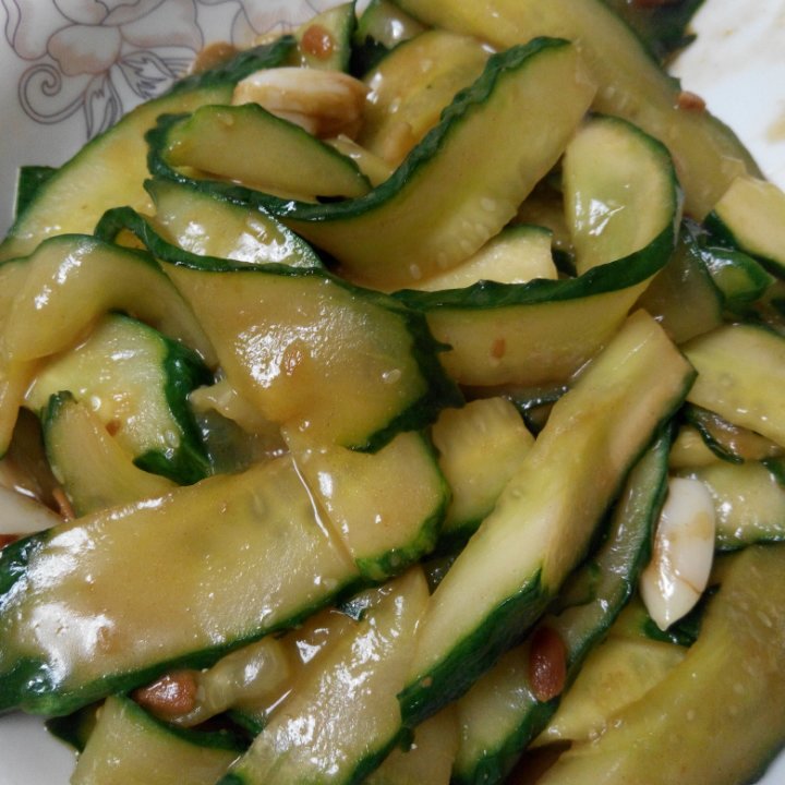 自由人管s萍做的素炒黄瓜