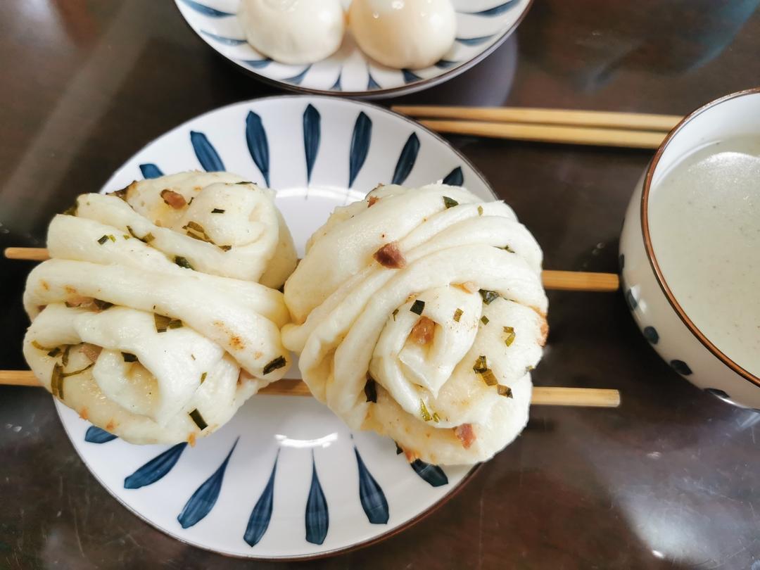 这香肠香葱花卷也太香了～